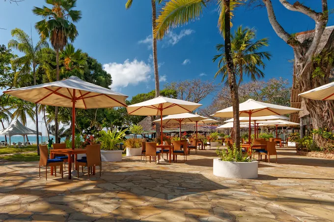 SAFARI BEACH HOTEL